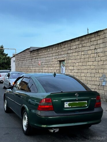Opel Vectra-3