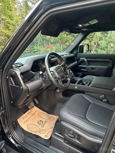 Land Rover Defender-5
