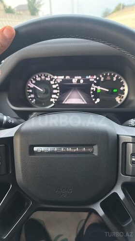 Land Rover Defender-10