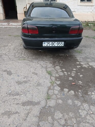Opel Omega-13