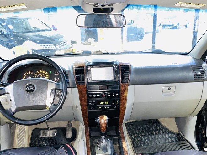 Kia Sorento-12