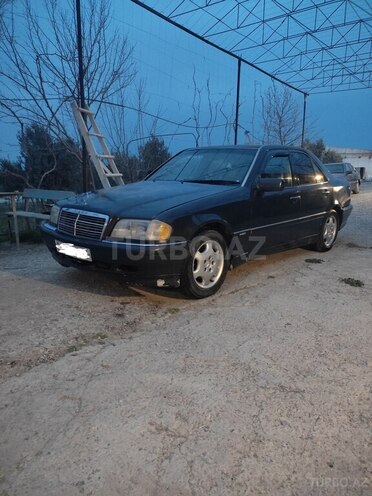Mercedes C 220-2