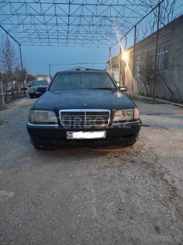 Mercedes C 220-1