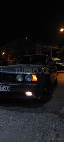 BMW 525-19