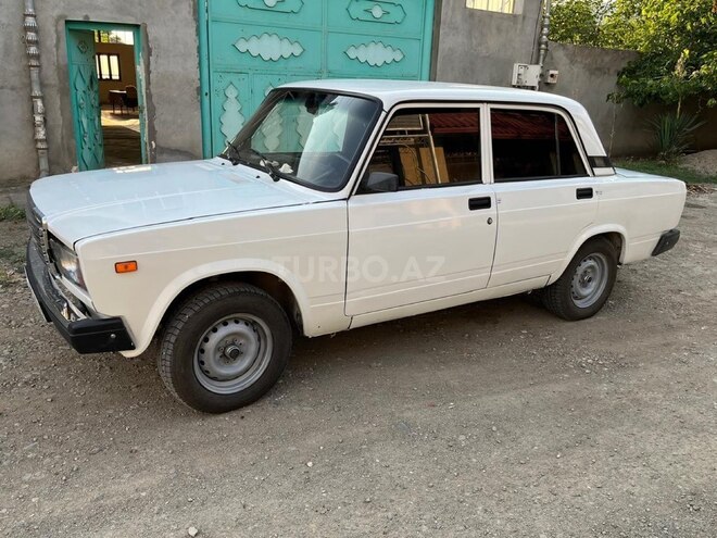 LADA (VAZ) 2107-4