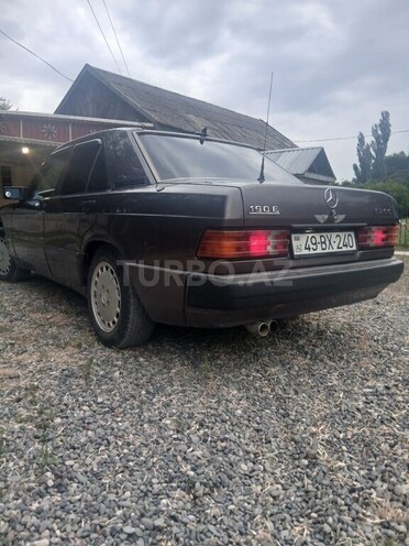 Mercedes 190-5