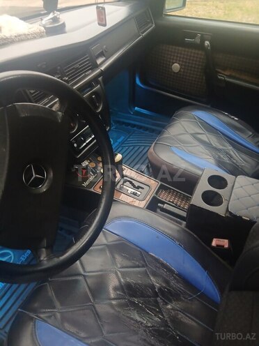Mercedes 190-9