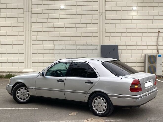 Mercedes C 180-18