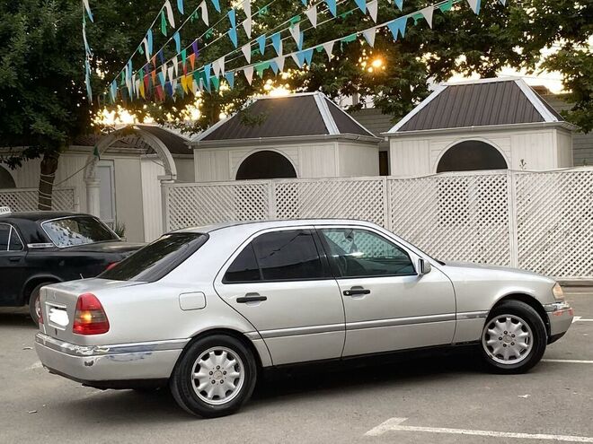 Mercedes C 180-2