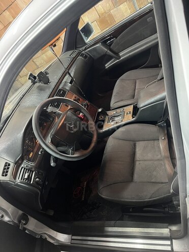 Mercedes E 230-7