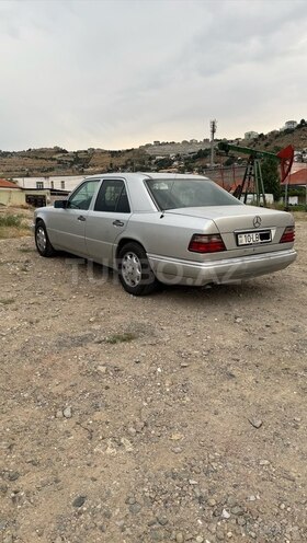 Mercedes 200 E-7