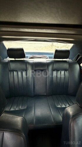 Mercedes 200 E-8