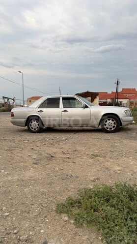 Mercedes 200 E-10