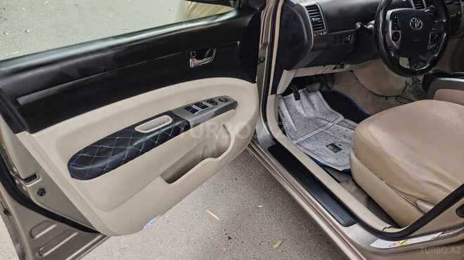 Toyota Prius-9