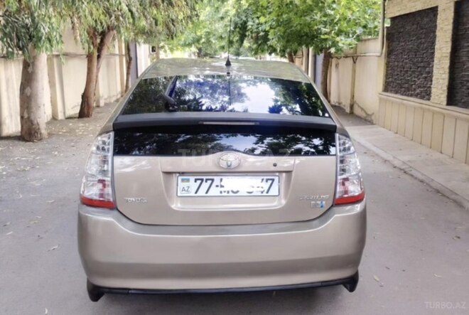 Toyota Prius-3