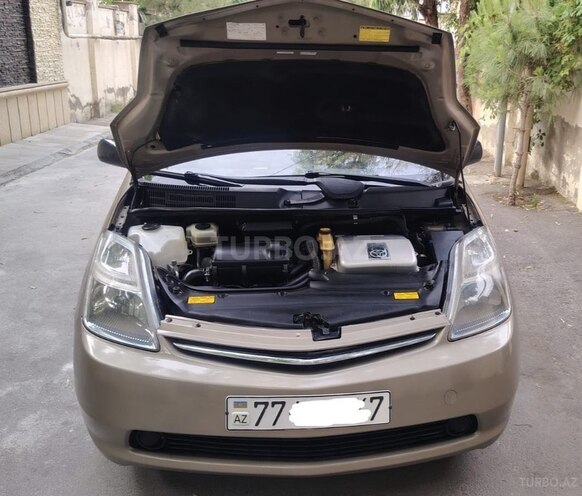 Toyota Prius-16