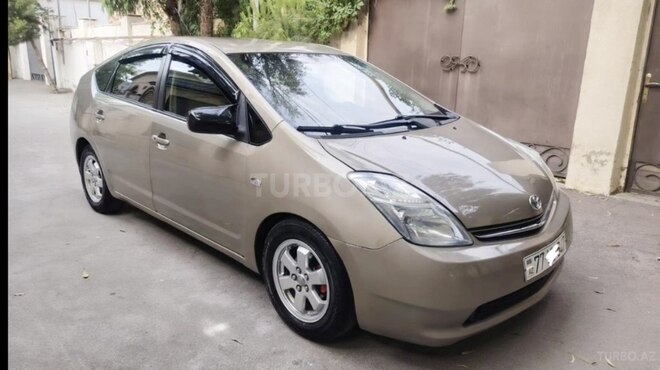 Toyota Prius-4