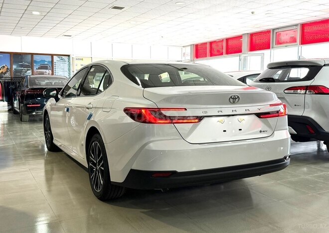 Toyota Camry-7
