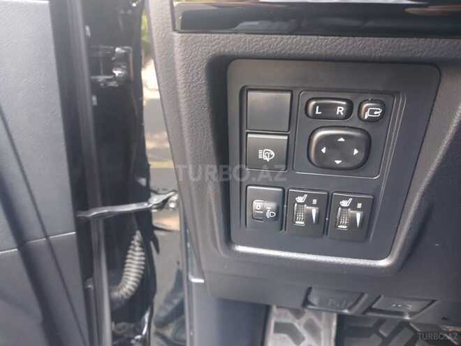 Toyota Land Cruiser Prado-7