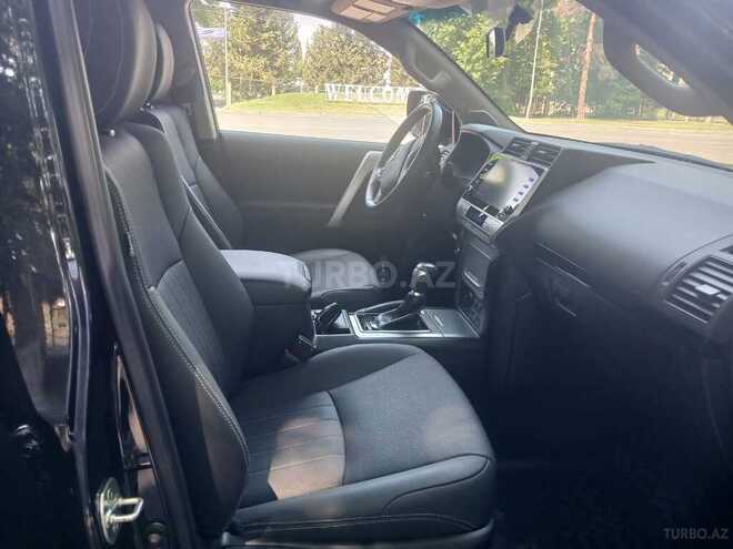 Toyota Land Cruiser Prado-4
