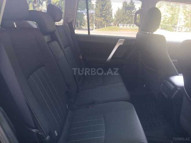 Toyota Land Cruiser Prado-5