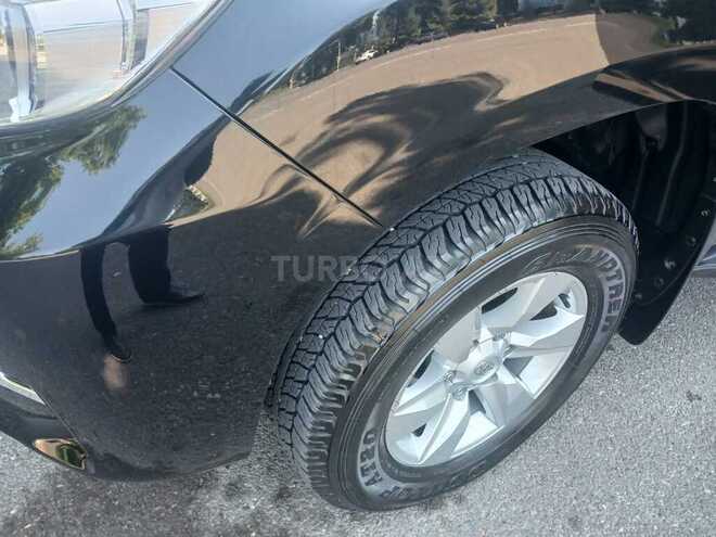 Toyota Land Cruiser Prado-13