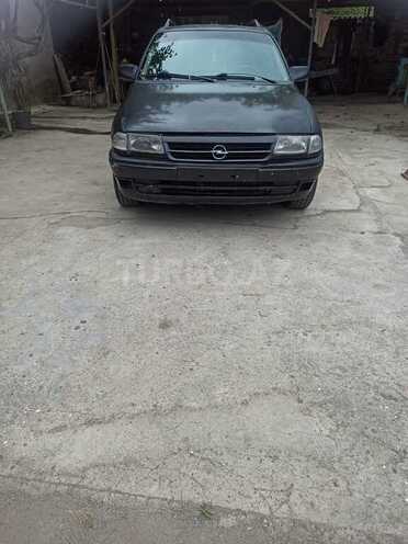 Opel Astra-11