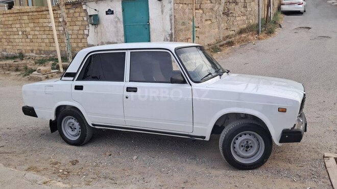 LADA (VAZ) 2107-4