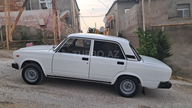 LADA (VAZ) 2107-2