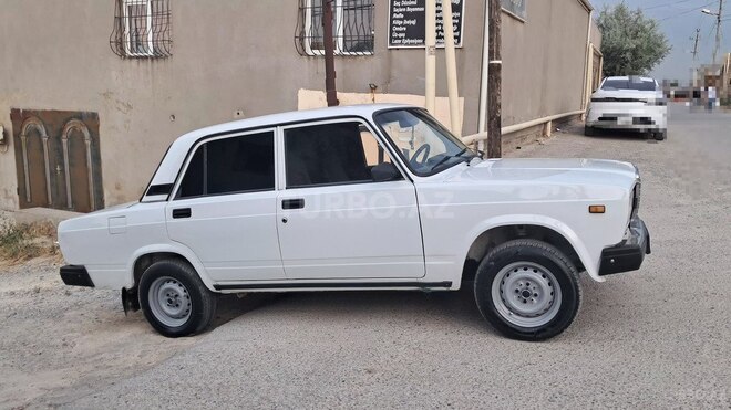 LADA (VAZ) 2107-10