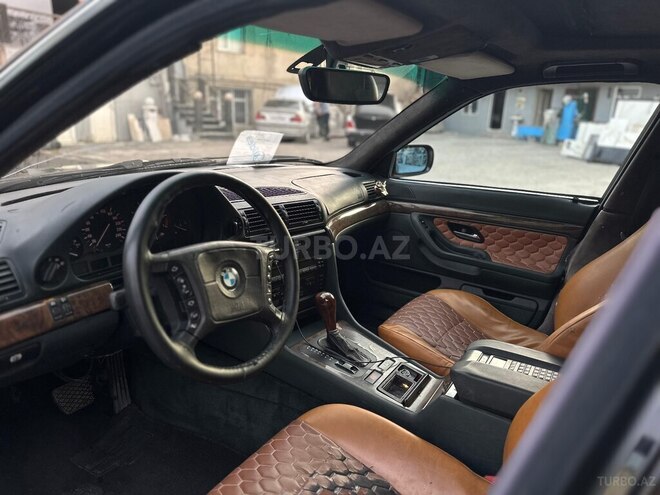 BMW 730-13