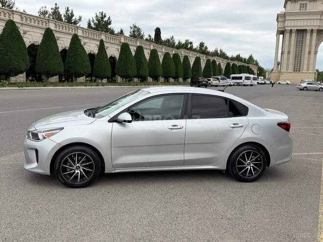 Kia Rio-4