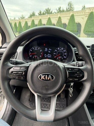 Kia Rio-9