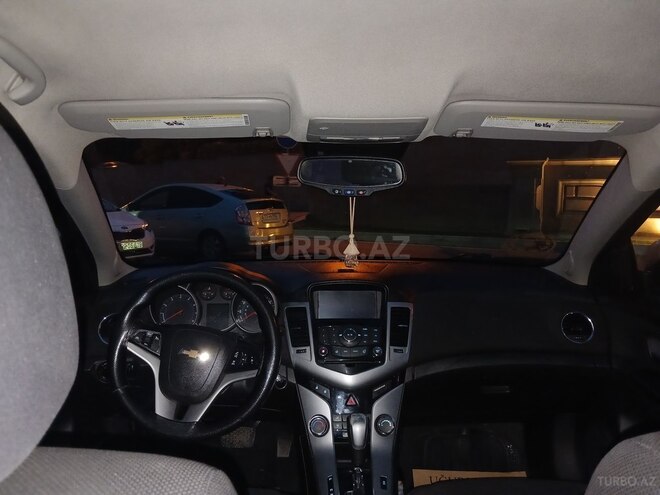 Chevrolet Cruze-10
