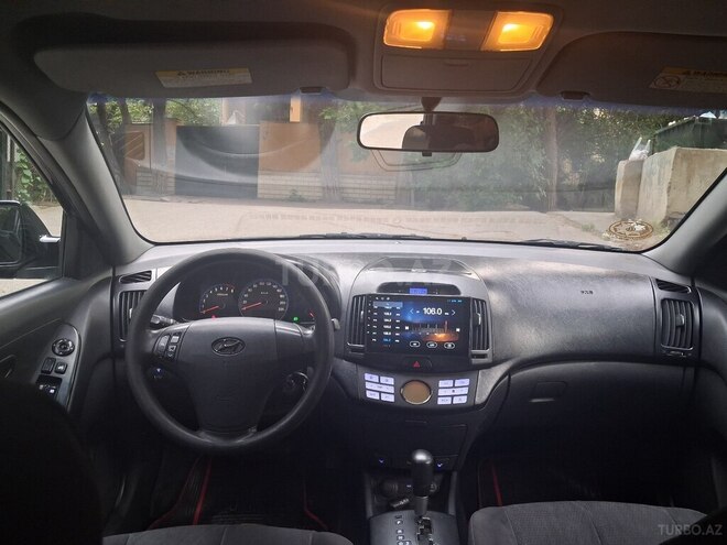 Hyundai Elantra-7