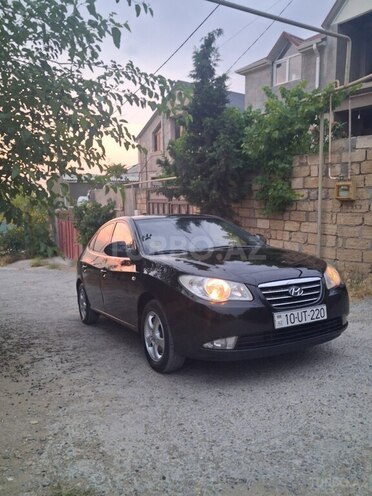 Hyundai Elantra-1