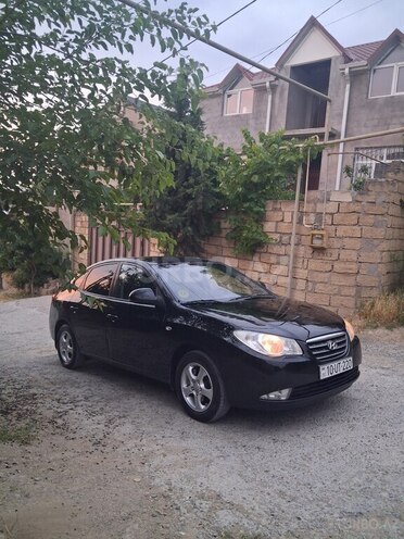 Hyundai Elantra-9