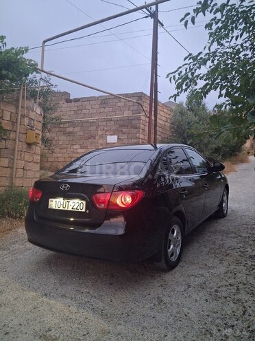 Hyundai Elantra-10