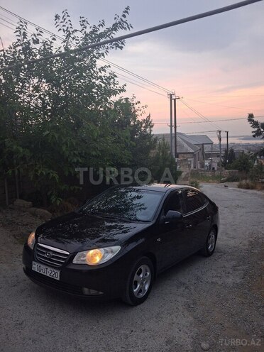 Hyundai Elantra-14
