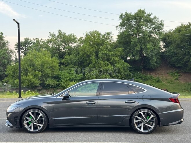 Hyundai Sonata-11