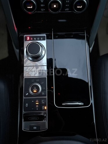 Land Rover Range Rover-11