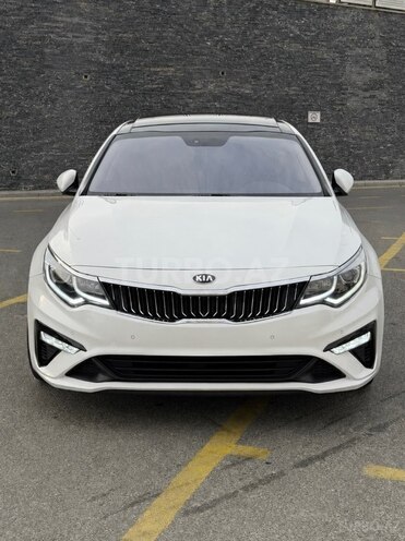 Kia K5-1