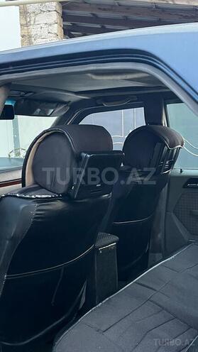 Mercedes 200 D-10