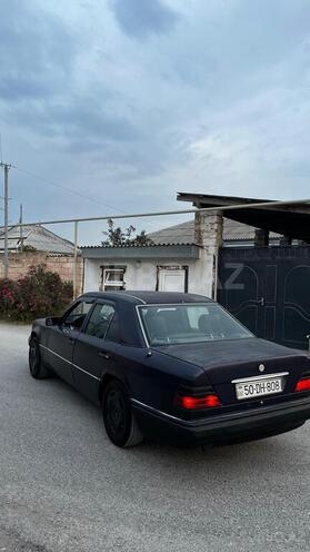 Mercedes 200 D-8