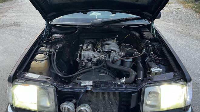 Mercedes 200 D-9