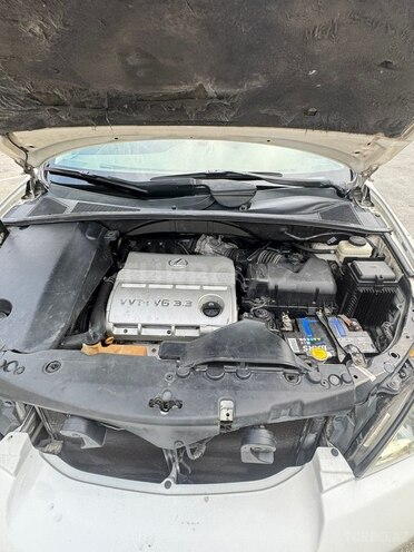 Lexus RX 330-9
