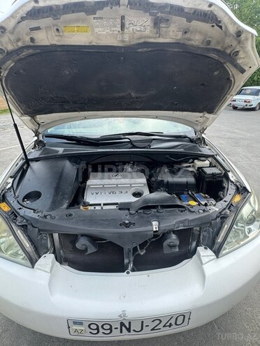 Lexus RX 330-8