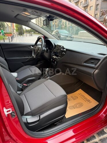 Hyundai Accent-20