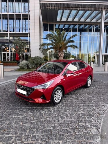 Hyundai Accent-5