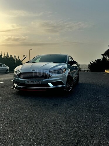 Ford Fusion-11